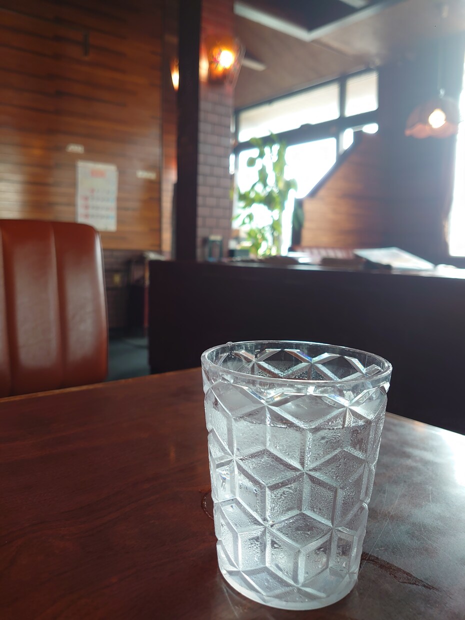今宵、オシャレなバーで楽しいお話できます 雑談、他愛もない話、男女関係、人間関係、夜のお悩み、趣味など イメージ7