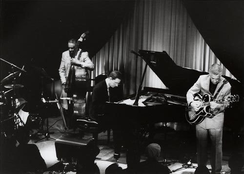 ジャズピアノ、アドリブ、コード、作編曲を教えます プロ歴25年のアメリカ人が英語or日本語で初心〜上級OK! イメージ2