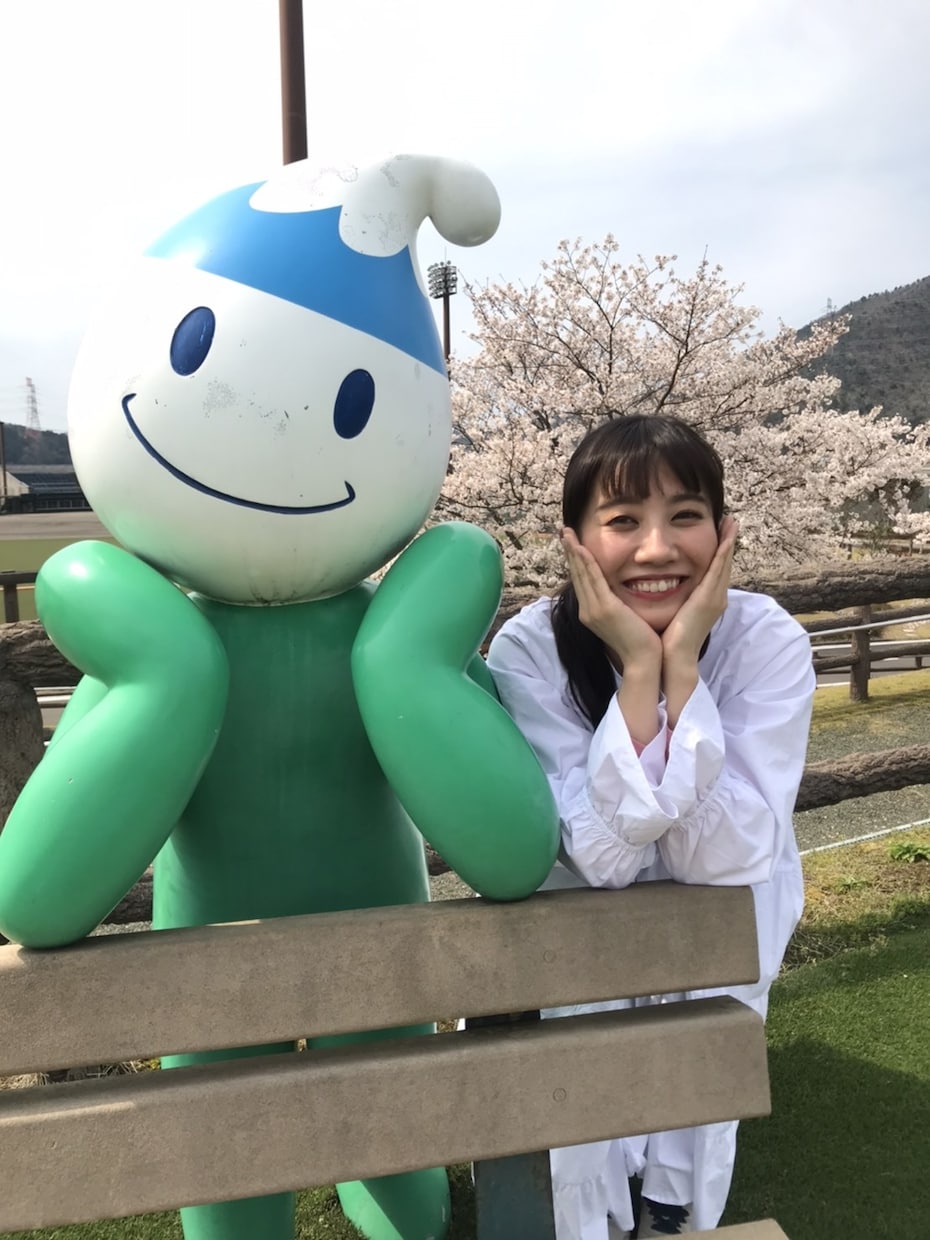 身体が凝り固まってる方、一緒にストレッチします お家時間をストレッチレッスンしましょう♩ご家族でもどうぞ♩ イメージ3