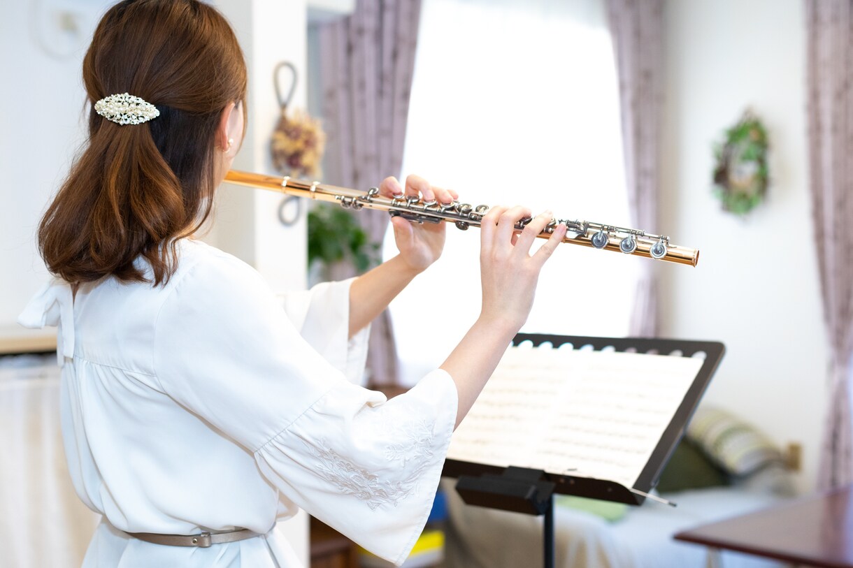 模擬演奏を録音してお渡します 練習のために使う模擬演奏を録音してデータでお渡しします。 イメージ3