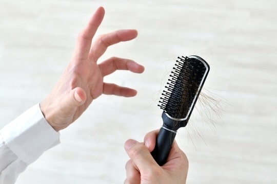 遺伝・更年期は思い込みかも？薄毛の原因話します 薄毛・脱毛に悩むあなたへ。私の話しを聞いてください。 イメージ1