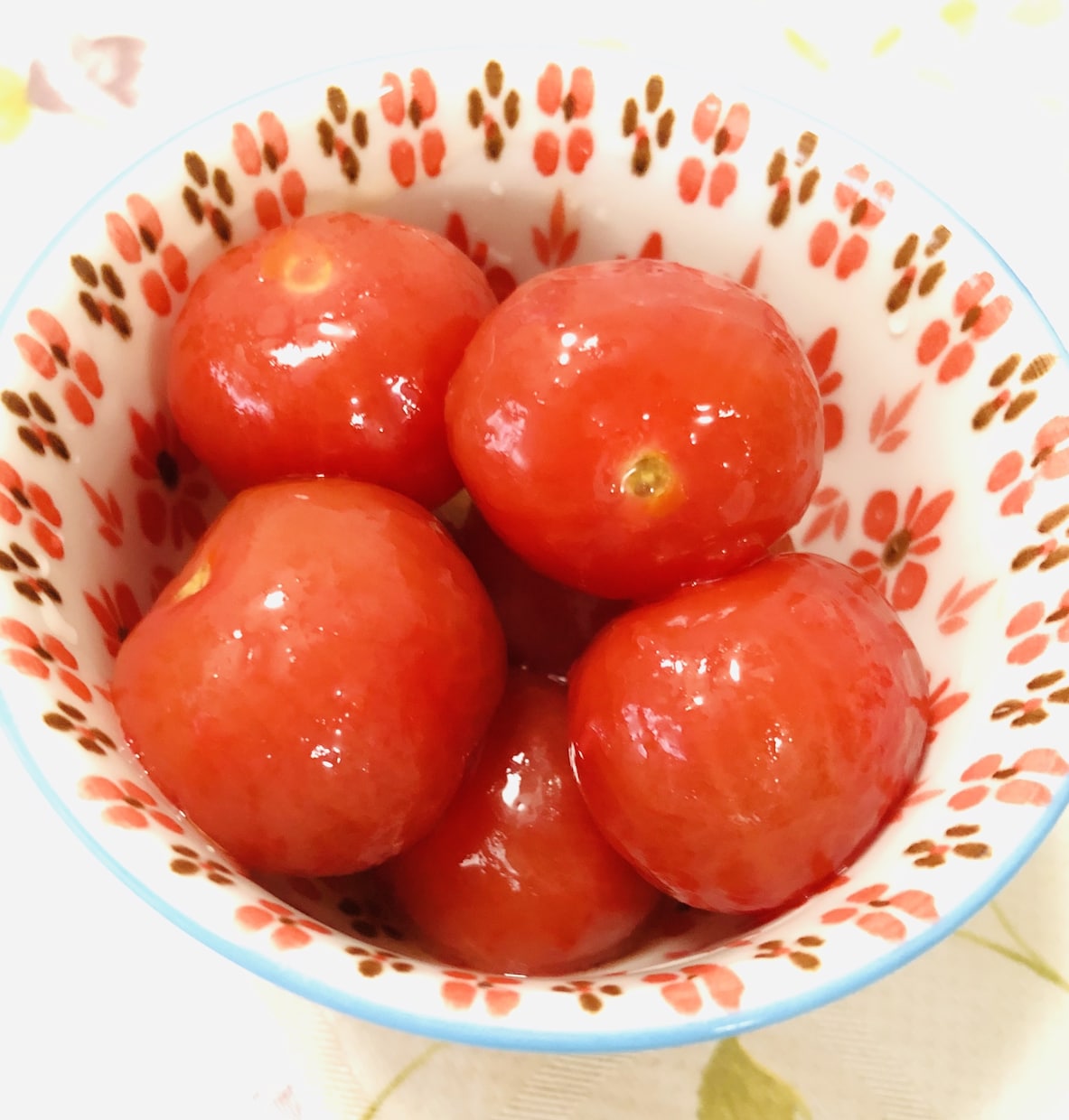 ミニトマトの宝石仕立ての作り方教えます 湯引きミニトマトのオリーブオイルとお酢と蜂蜜漬けです イメージ3