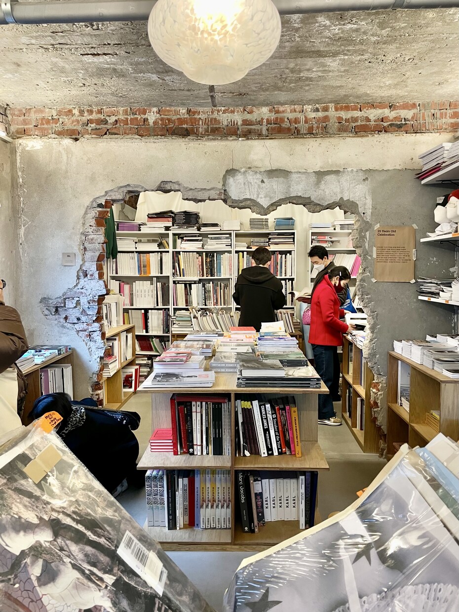 韓国の旬なカフェの写真撮ります 韓国在住カフェ• Art• 建築大好き主婦 イメージ3