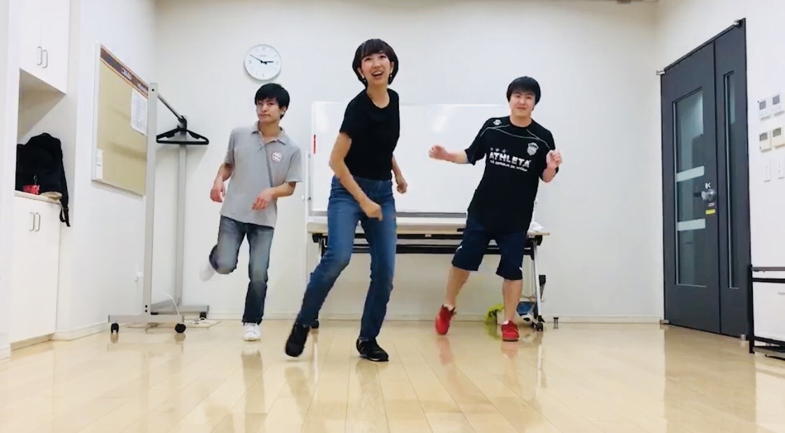 誰でも簡単にできるダンスダイエットを一緒にやります 初回限定価格です◎ビデオレッスンなのでご自宅で受講可能です！ イメージ2