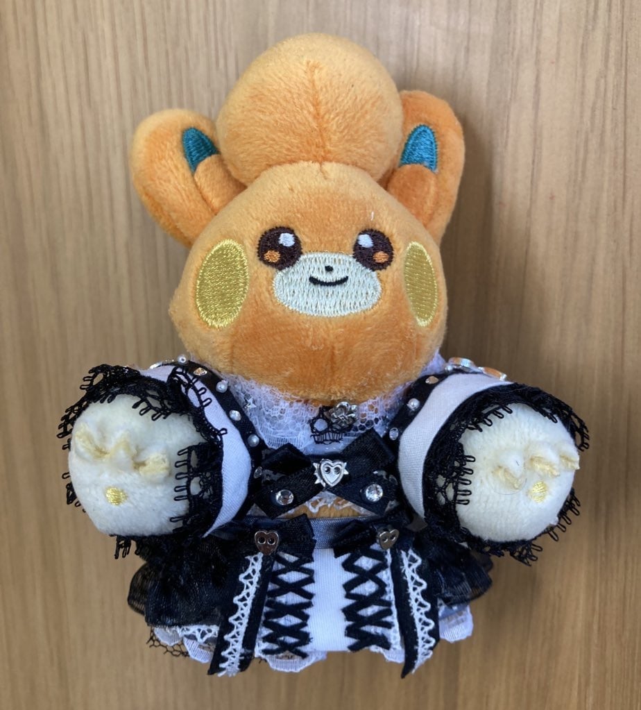 アイドル衣装のシルバニアなど作ります ミニチュア衣装を着用したシルバニアなどの制作をいたします。 イメージ3