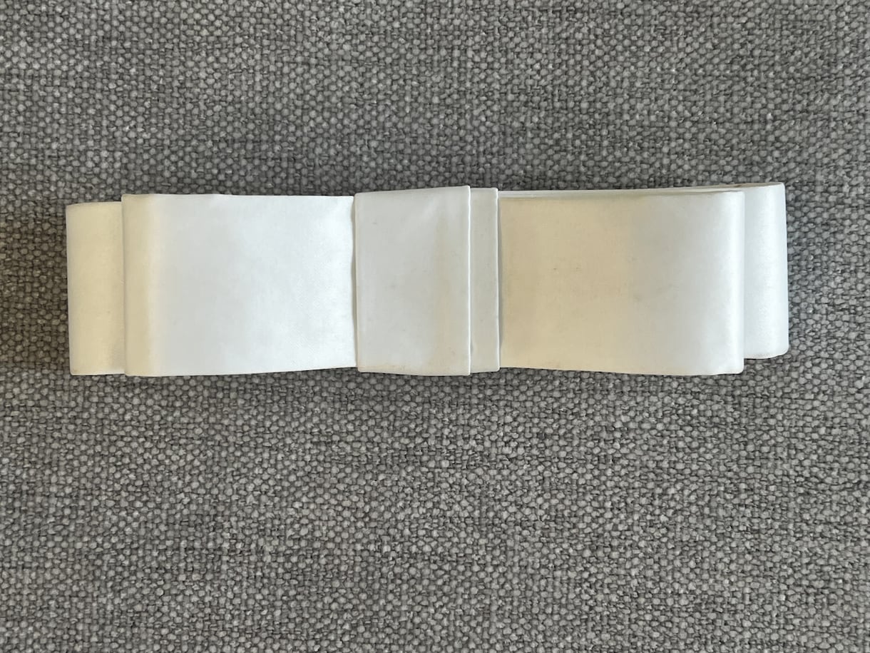 クラシカルなリボンボンネお作りします 光沢のあるブリリアントサテンを使用しております イメージ1