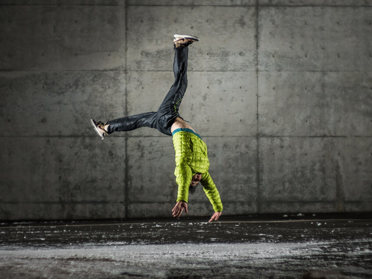 バク転ビデオで、ツイッター・ユーチューブもあります 他のアクロバットは勿論、家で出来る事など状況に合わせた悩みに イメージ2