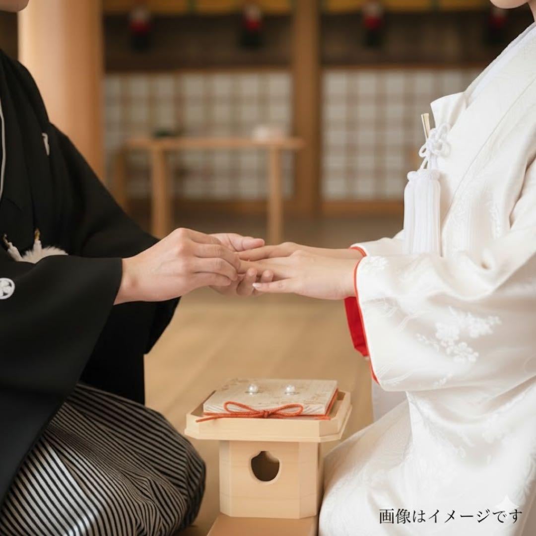 ヒノキの和モダンリングピロー【桜】作成します 新しい門出を祝う桜の彫刻。お名前を刻んで一生の宝物に。 イメージ5