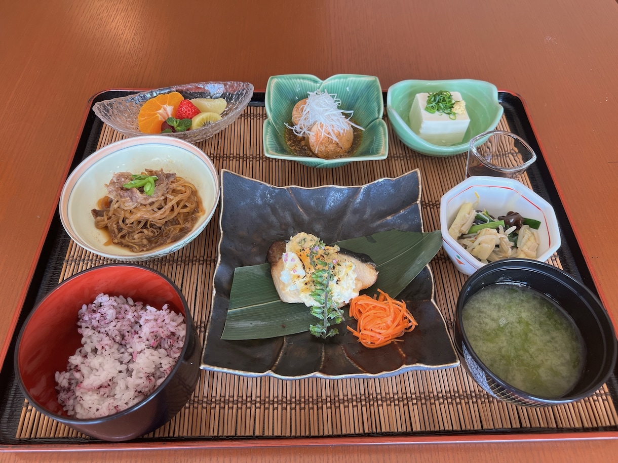 飲食店のメニューを考え流行るメニューを教えます 様々な飲食店を流行らせてきた経験から飲食店のレシピを教えます イメージ3