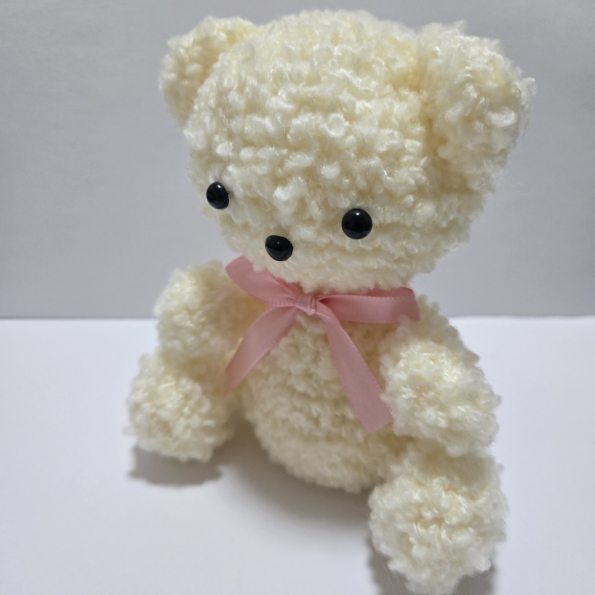 編み物でオリジナルくまちゃんを制作します ふわふわループ糸で、あなただけのあみぐるみクマを作ります。 イメージ3
