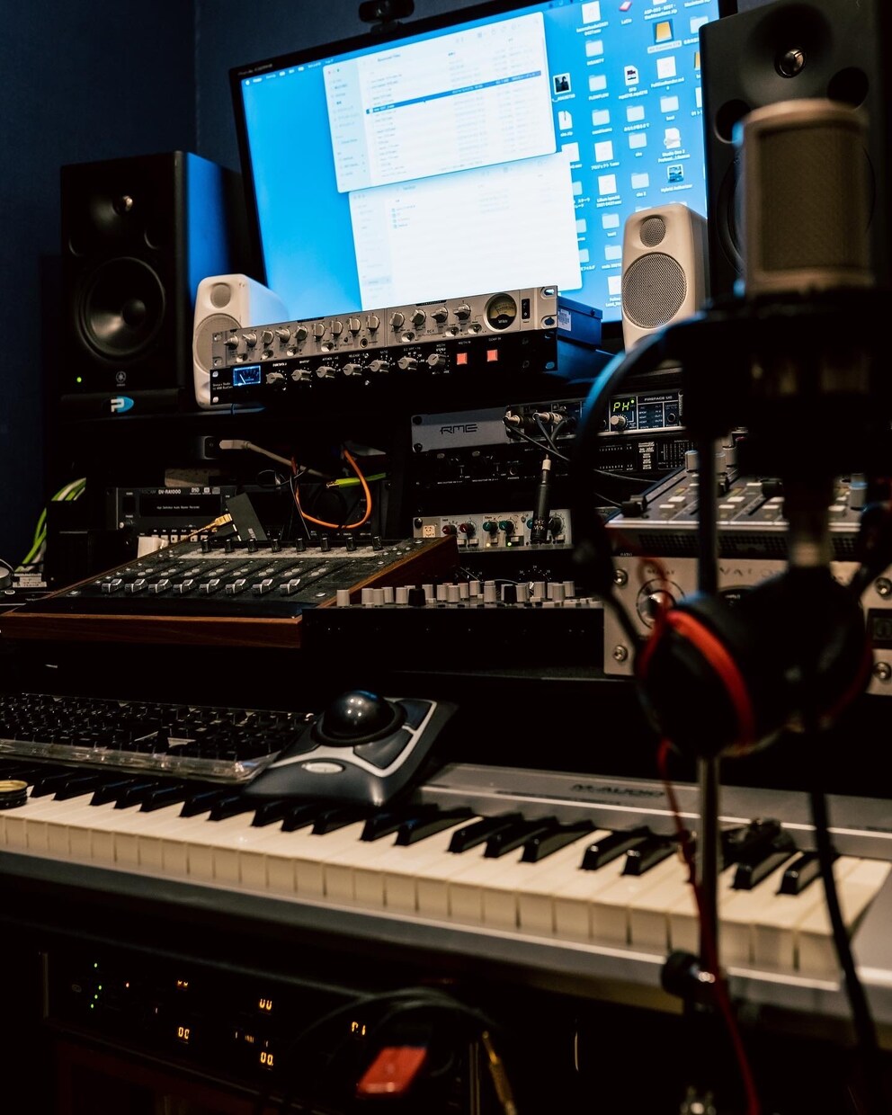 現役エンジニア兼プロ編曲家が作編曲します メジャーコンペ勝ち抜き多数の作編曲家。お悩みの方をお助け！ イメージ3