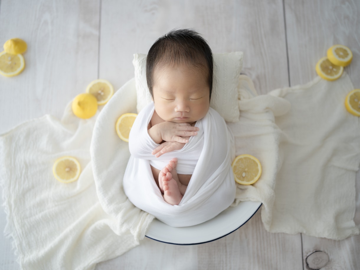 天使の寝顔を永遠に、とびきりの瞬間を宝物にします 赤ちゃんの愛らしい寝顔、小さな手足、その全てが奇跡の瞬間。 イメージ3
