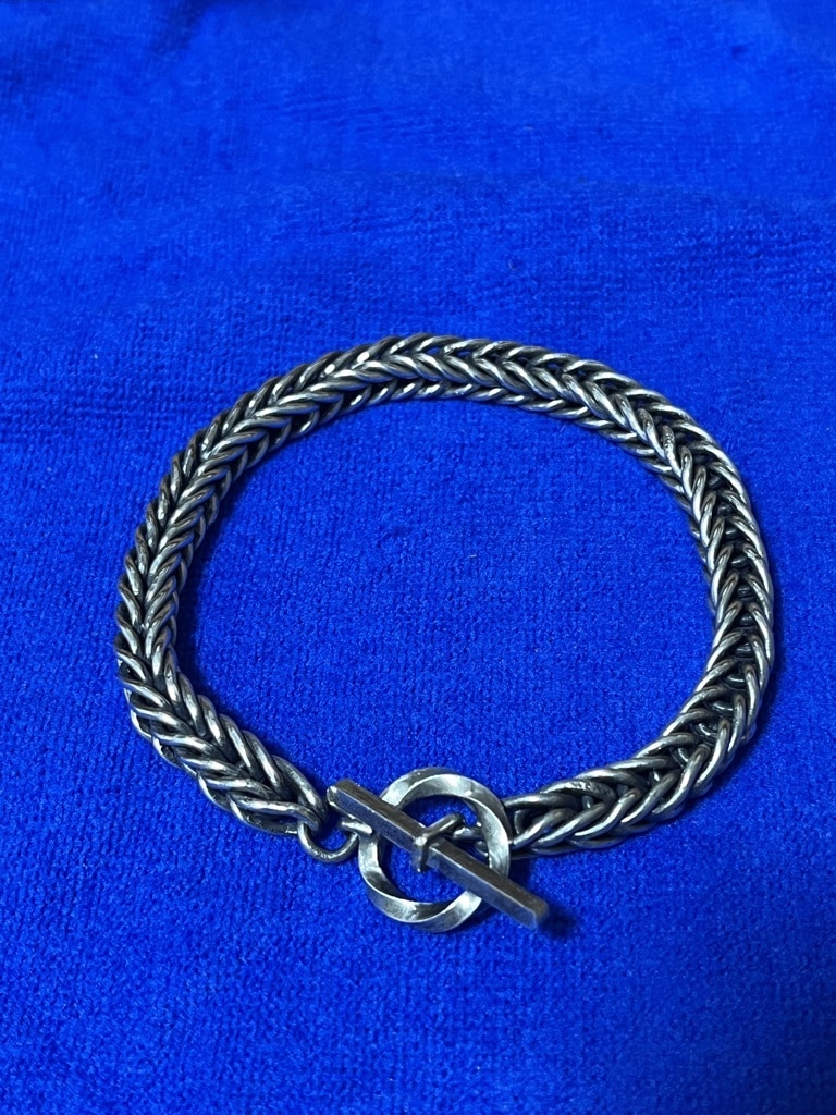 経年変化する格好良いシルバーブレスレットを作ります 原宿でジュエリー職人として働いていた職人が製作します イメージ1