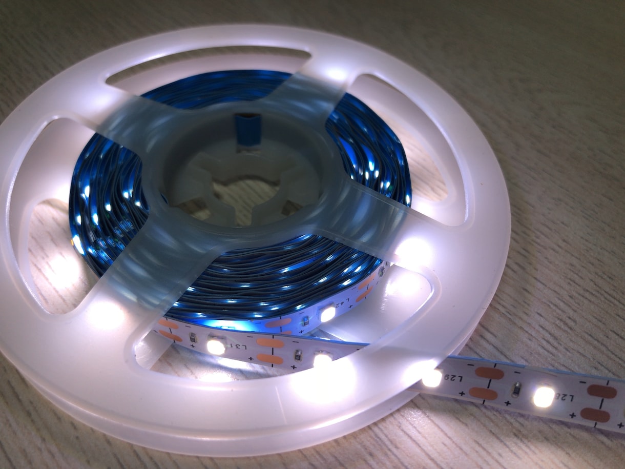 トラック等のスラ板を光らせるLED行灯制作します トラックにも自家用車にも使用可能、ギボシ端子使用 イメージ4