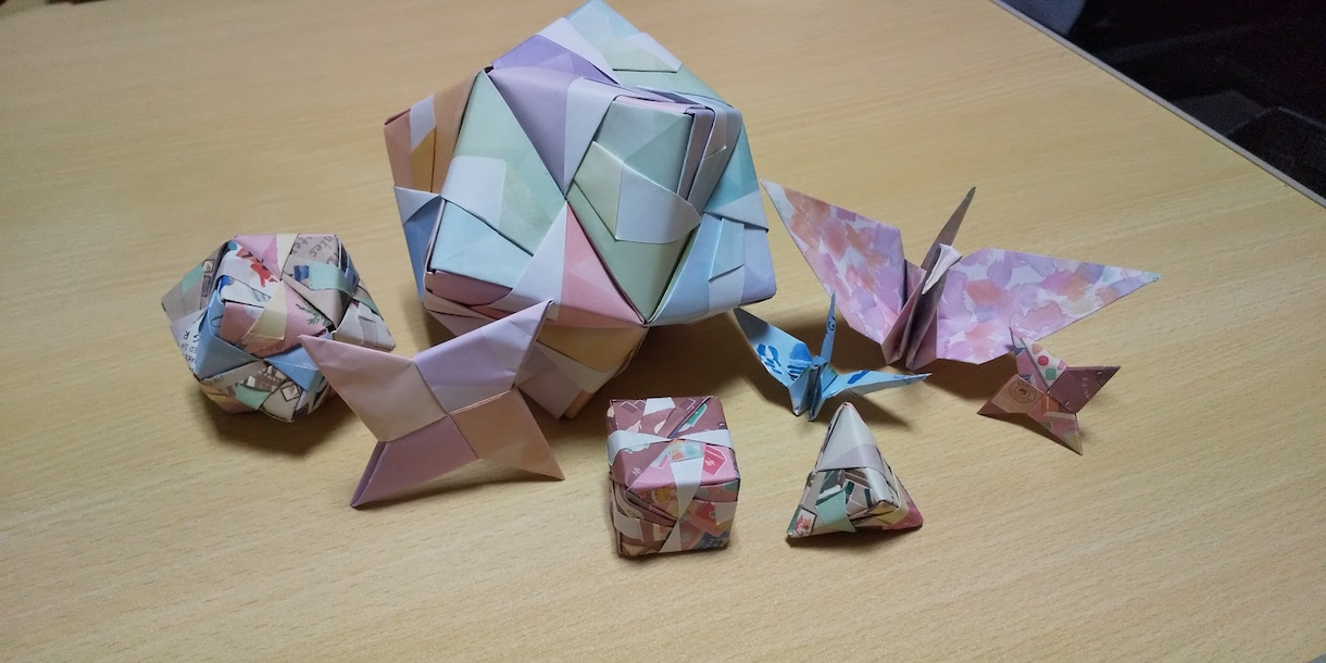 簡単な折り紙の大量制作します 鶴や手裏剣を100~500程を1週間~2週間で作ります。 イメージ1