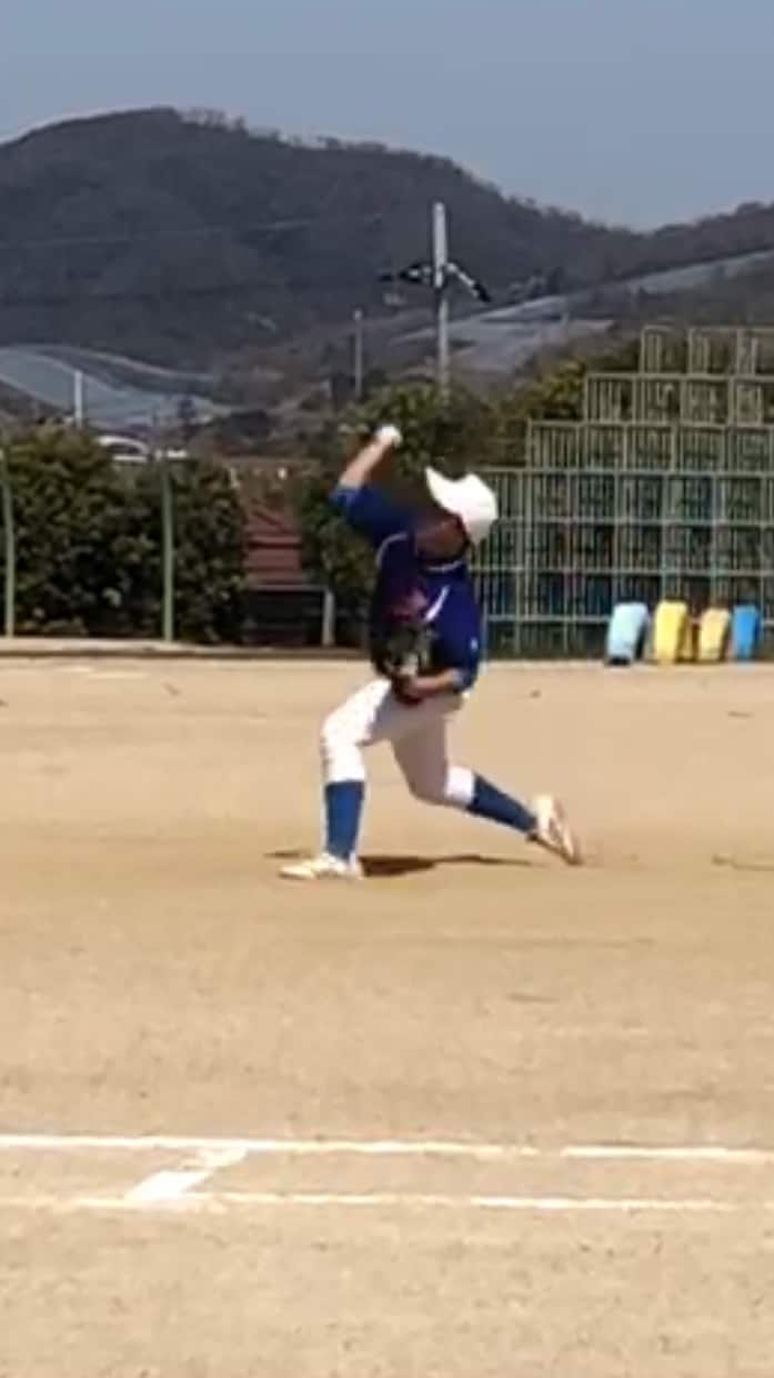 球の投げ方が変な子供のスローイングを矯正します ある道具を使い簡単に綺麗なオーバースローになります！ イメージ1