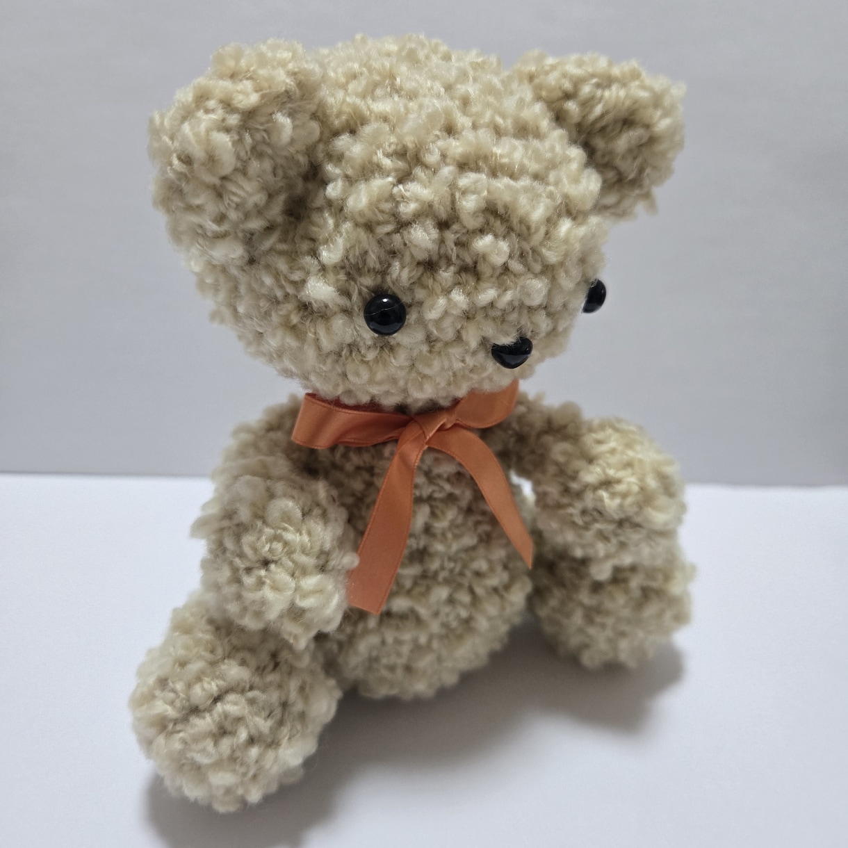 編み物でオリジナルくまちゃんを制作します ふわふわループ糸で、あなただけのあみぐるみクマを作ります。 イメージ5