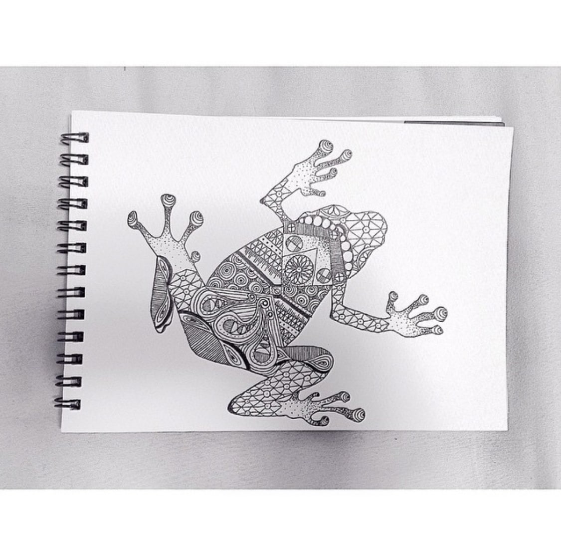 オシャレな絵を描きます 独特な世界観の絵でなんでもオシャレに！手書きです！ イメージ2