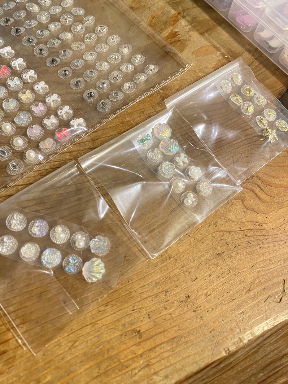 耳つぼジュエリー作成します ハンドメイドで耳ツボジュエリーを作成してます！ イメージ5