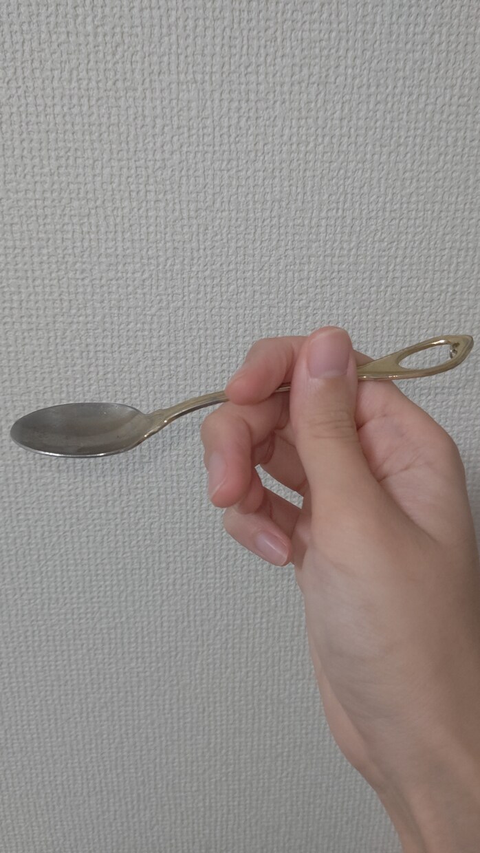 女性の手、素材として提供します ハンドモデル、ネイルモデル、お好きなシチュエーションでどうぞ イメージ1