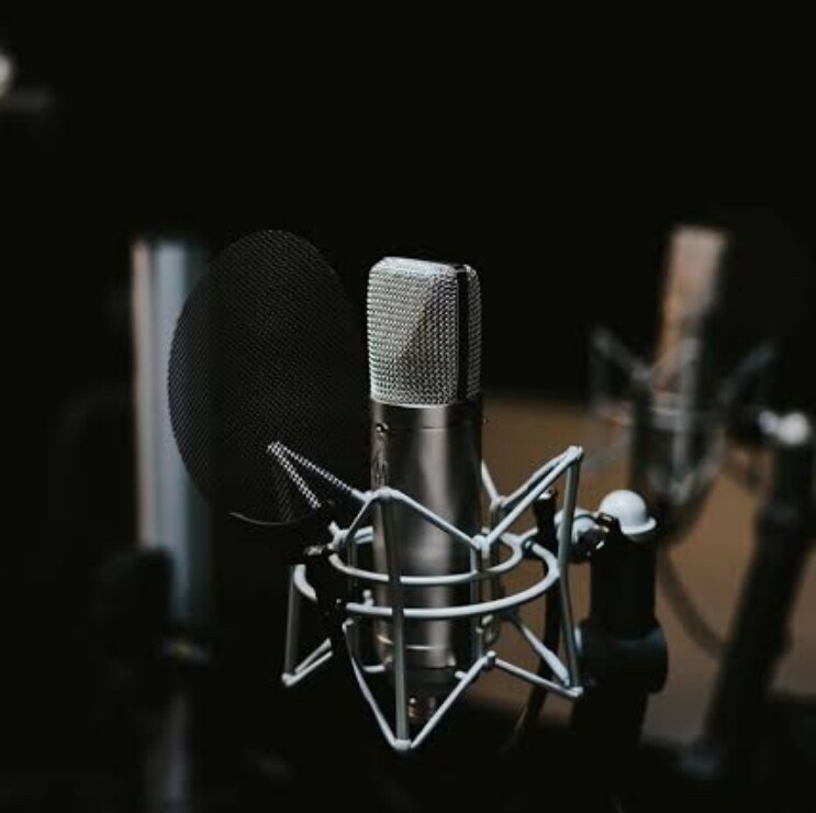 あなたの理想のオリジナルソングを作詞致します 現役で音楽活動をしている私自身が作詞致します！ イメージ1