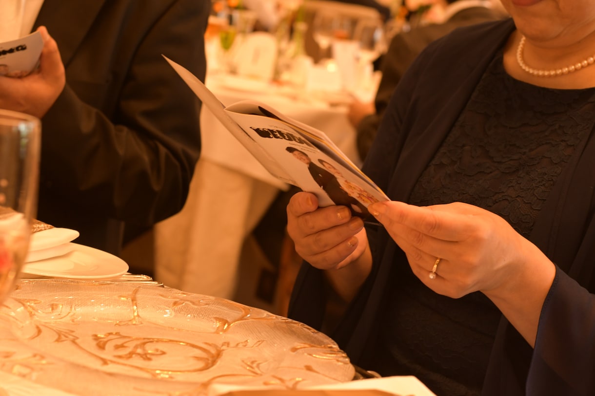雑誌風ウェディングプロフィールブックを作成します 印刷までお任せ！アンケート、データ送付だけで簡単！ イメージ10