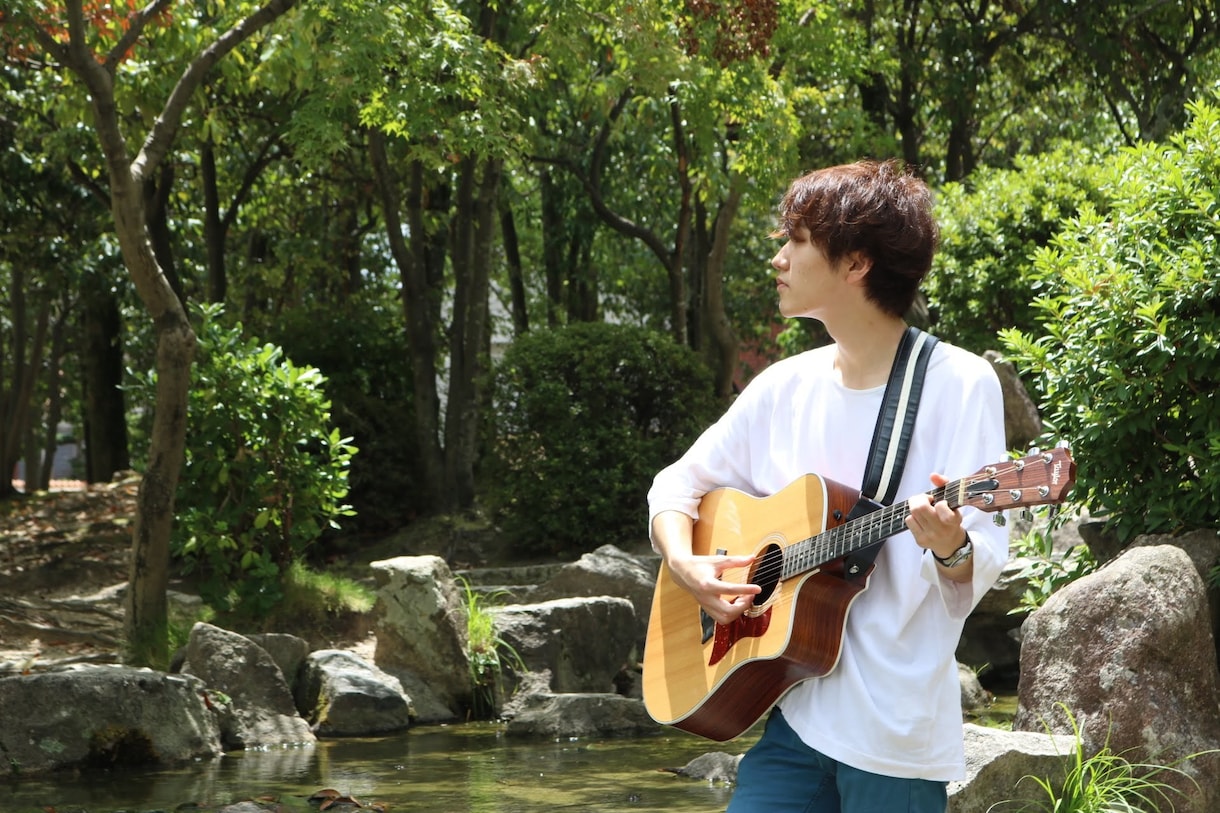 専門学生卒業シンガーソングライターが作詞します 作曲できるけど作詞ができないという方にオススメ！！ イメージ1