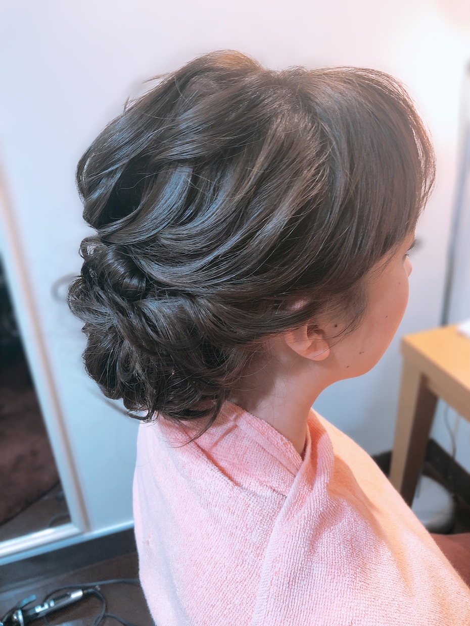 ブライダルヘアメイク花嫁様の魅力引き出します ブライダルヘアメイク提案、ご相談乗ります⭐︎ イメージ4