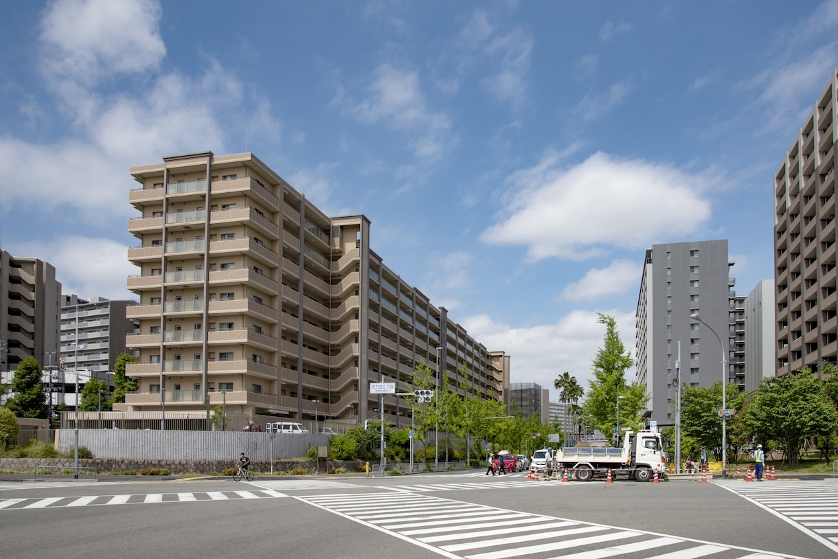 千里ニュータウン地域の町並みの撮影をお受けします 35ミリフルサイズの高画質の写真です。 イメージ1
