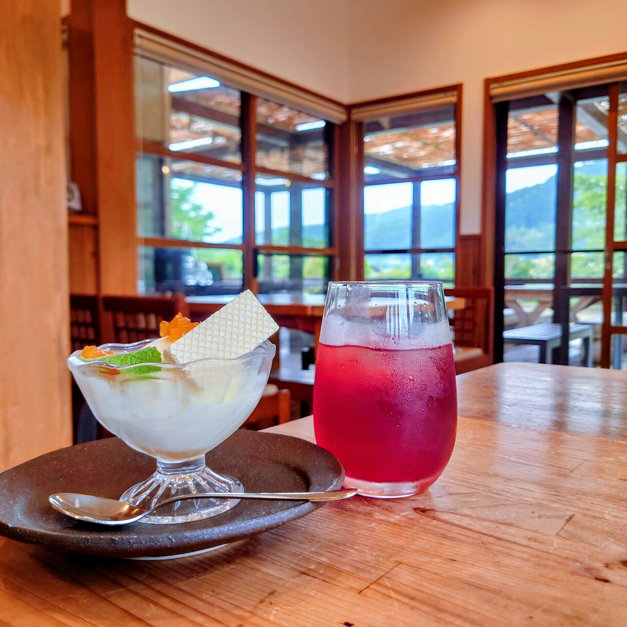 映えを意識した写真を提供します 日常にあるけど誰も気づかない素敵な1枚で人を魅了しよう イメージ8