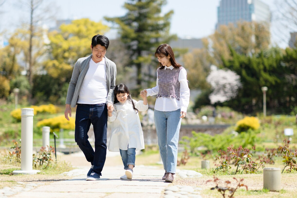 出張＆スタジオ完備！心に残る家族写真を撮影します 商業撮影のプロが高品質な家族写真を撮影！遺影や個人撮影も◎ イメージ8