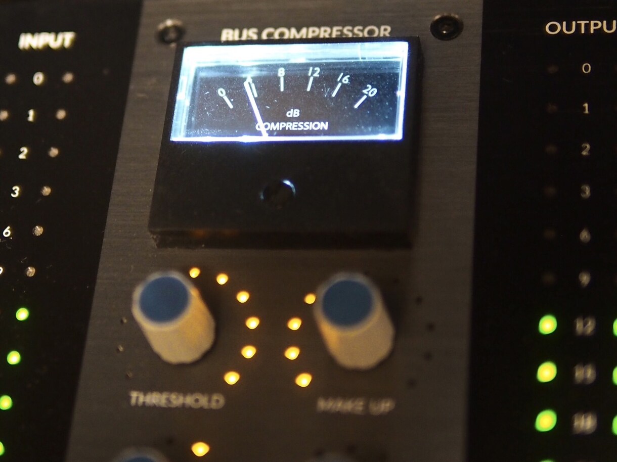 プロ機材を使用し、可能な限りノイズ除去をします ノイズ除去をして聴きやすい音声にします！ イメージ2