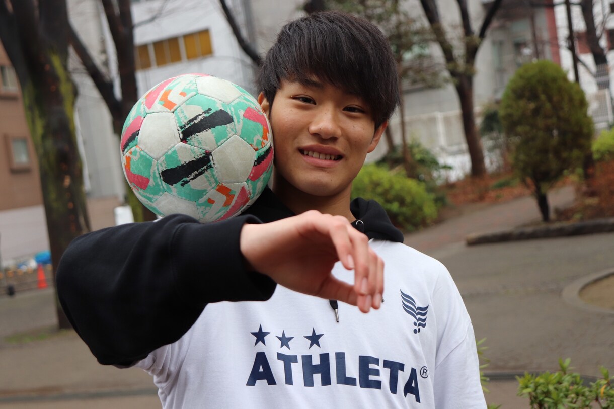 リフティング技（フリースタイル）講座を致します 元有名高校サッカー部出身のフリースタイラーが教える凄技講座！ イメージ3