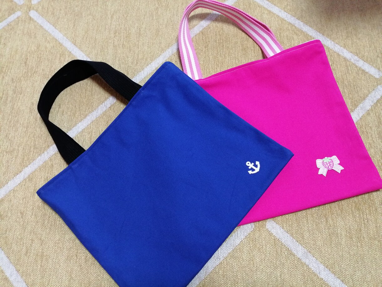 お好きな色で、お子様の学校·幼稚園用の布物作ります お友達やご兄弟で、色違いで持つのも楽しいですね。 イメージ1