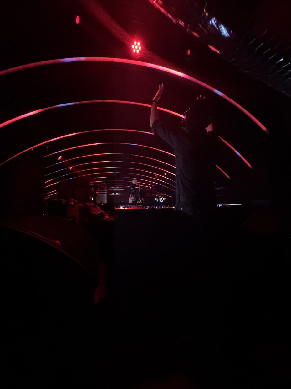 クラブ系DJ撮影編集海外DJ風のsetを提供します 海外DJ風Live Set音と映像、両方わかる撮影者 イメージ4
