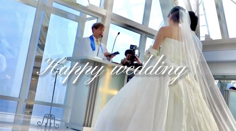 結婚式の思い出動画を一曲にぎゅっとまとめます 2人の大切な方々が撮影してくれた暖かい動画をいつでも観れる イメージ1