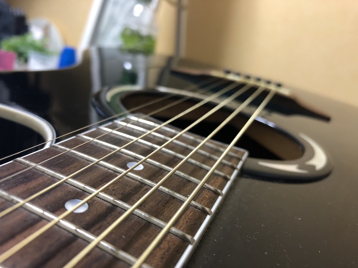 サンプル有 あなたの好きな曲をアコギで弾き語ります 好きな歌をアコギの弾き語りで聞きたい方へ♪ イメージ1