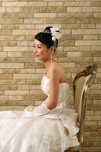 ドレスが栄える、美しい立ち方を教えます 花嫁さん達へ☆立ち方を少し直すだけで見違える程美しく見えます イメージ2
