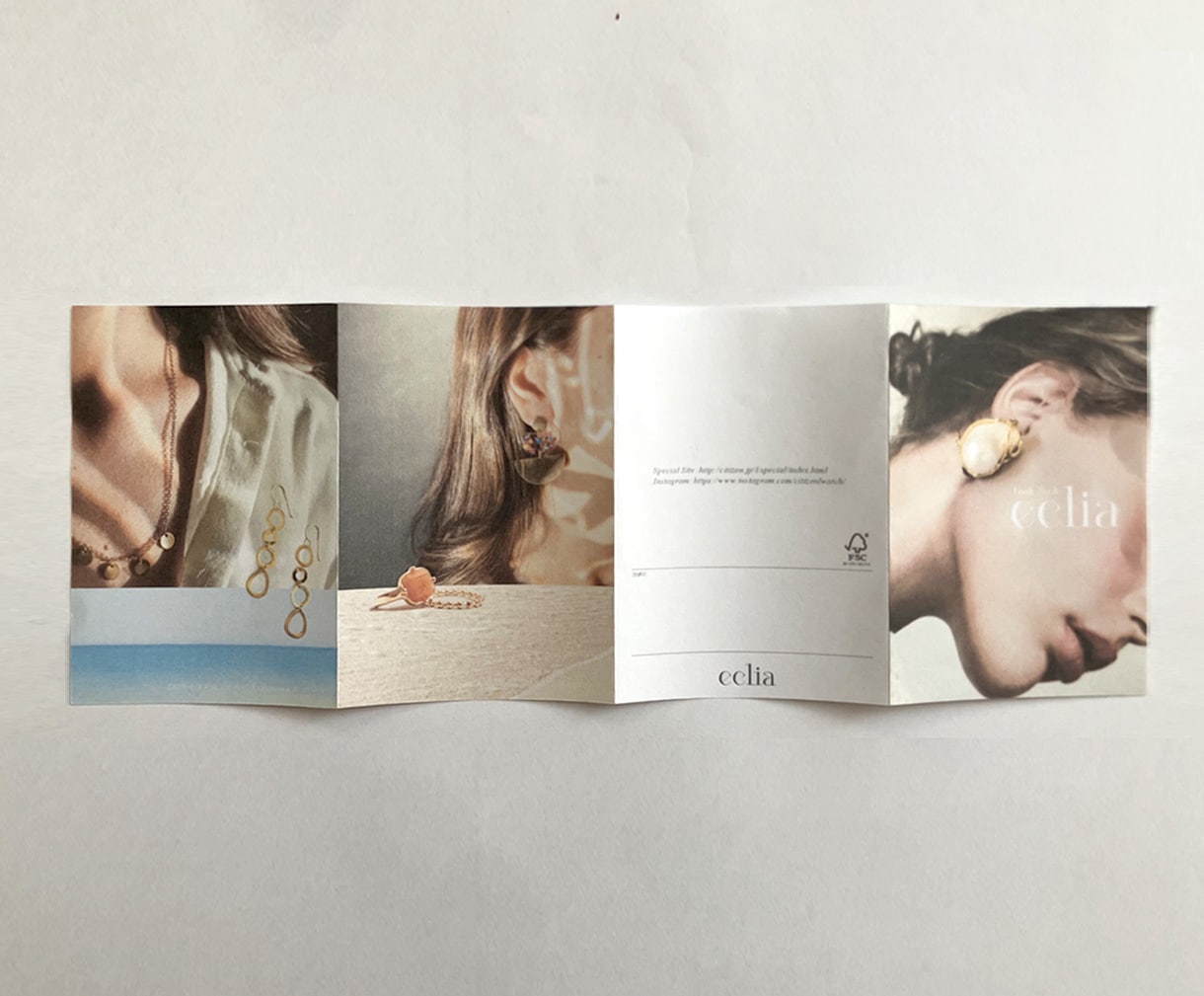 歴15年のプロがミニパンフレットを作成します 通販同封にも、店頭設置にも活躍します！ イメージ4