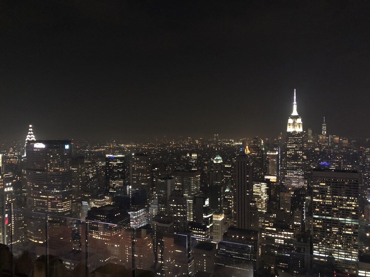 風景写真を撮影します 街並みや夜景などの写真を撮影します。 イメージ1