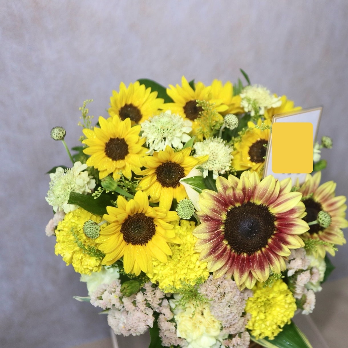 花屋さんです。企業間同士のお祝い花も作成できます 複数の花屋さんで10年修行したフローリストが制作いたします。 イメージ3