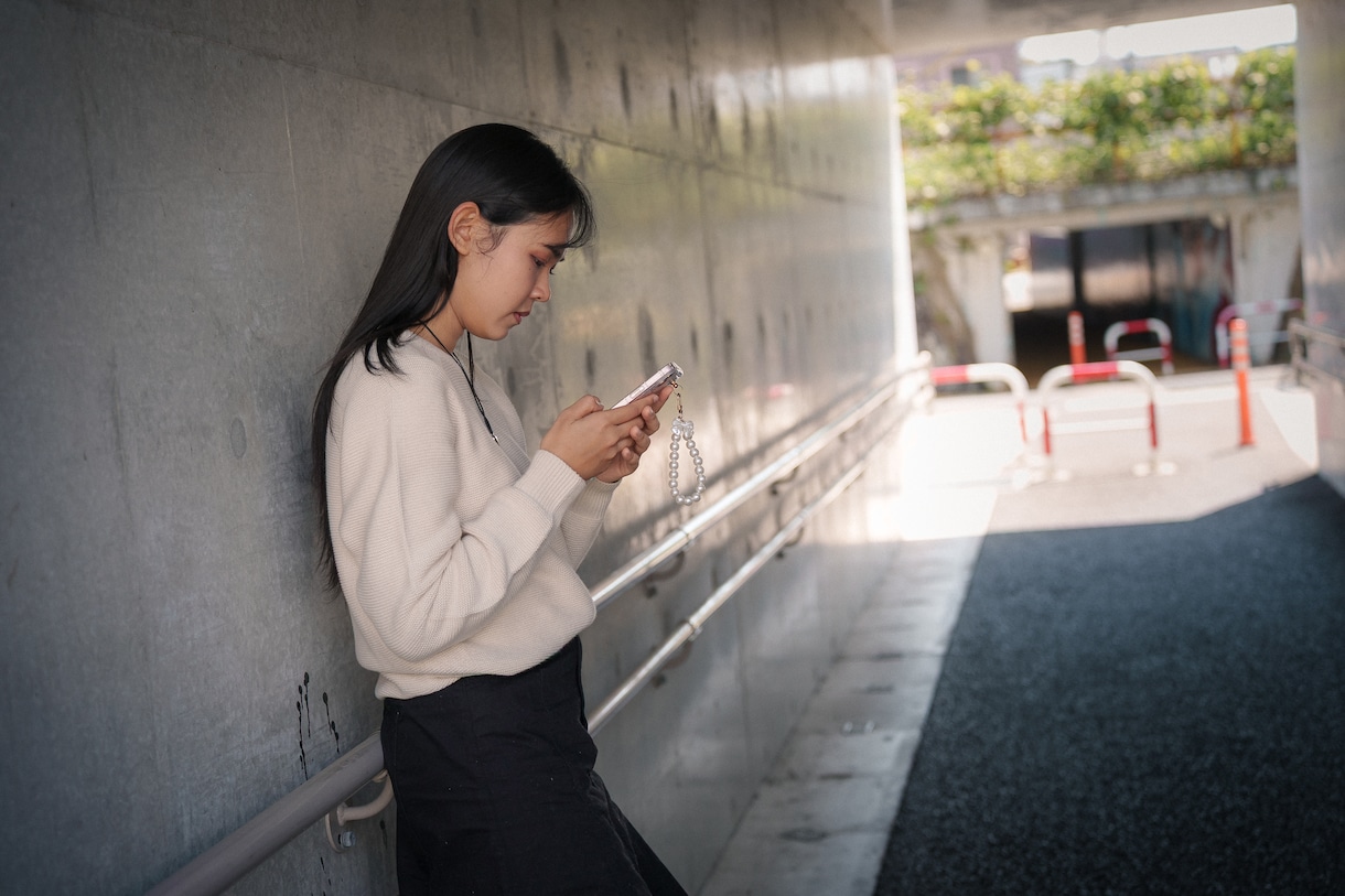 自然光で魅力を引き出すポートレートを撮影します 撮られ慣れていない方こそ、大歓迎です！ イメージ3