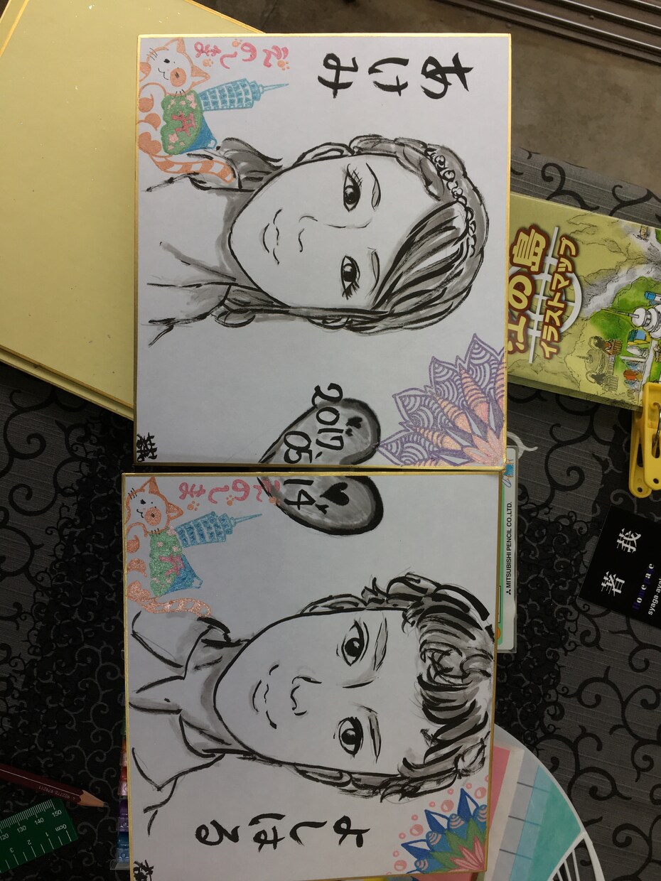 原画郵送可 激安！似顔絵オーダー承ります キラキラカラフルな曼荼羅模様を施した色紙に水墨画の似顔絵 イメージ2