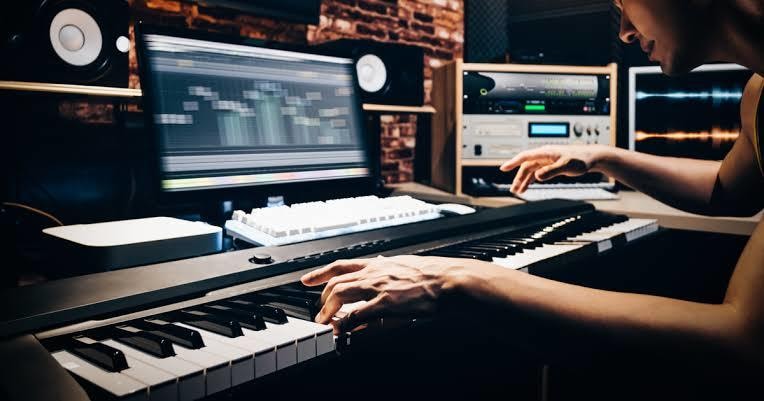 某メタル系女性Voバンド作曲家が作曲・編曲します メタルコア系ならNo.1の超クオリティー楽曲をご提供！ イメージ1
