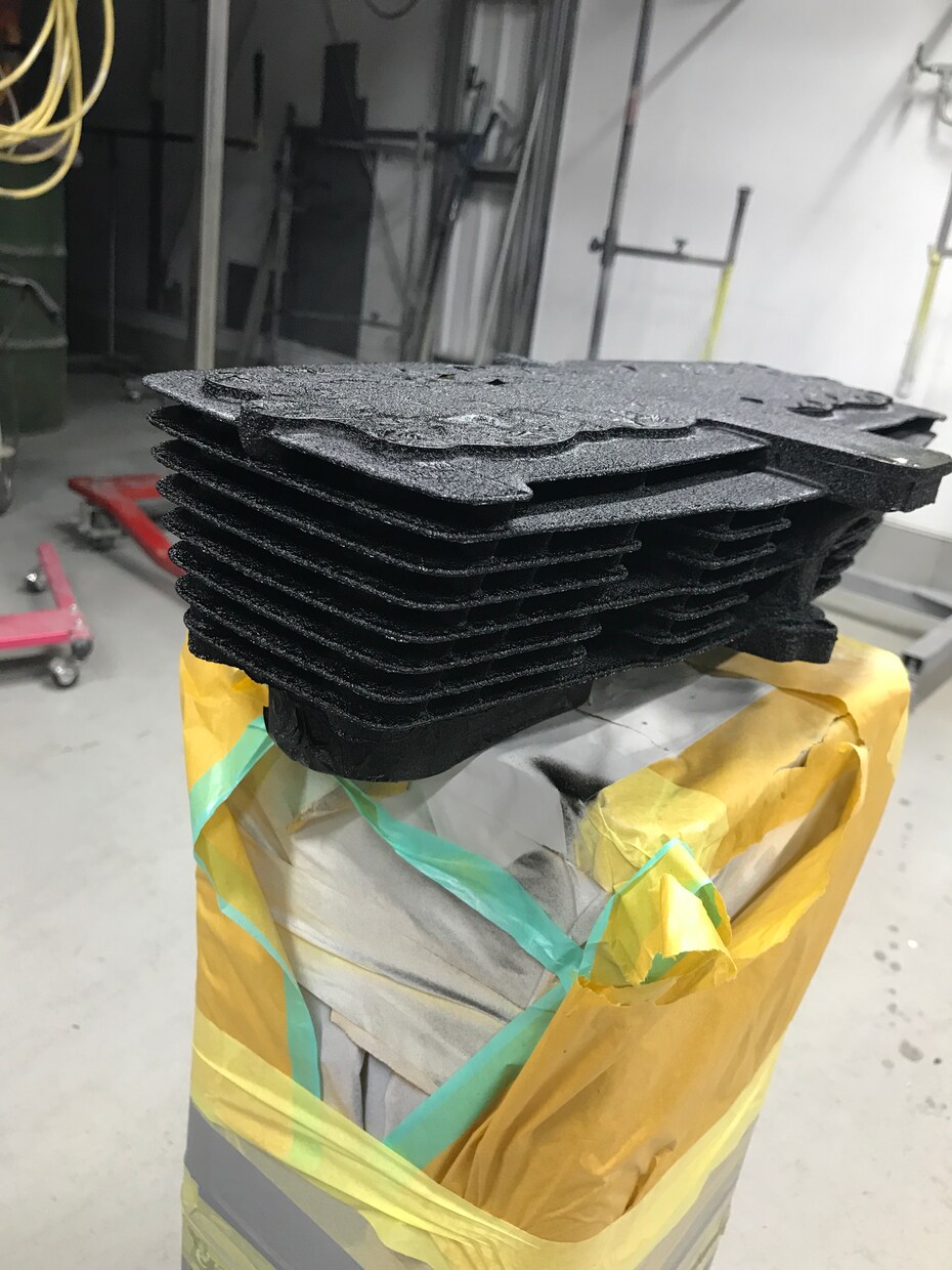 バイクの小物部品の結晶塗装行います エンジンのカバー類、ヘッドカバーなどの結晶塗装をしたい！ イメージ1