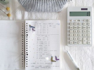 マネープラン表をつくり家計の改善を行います 現在の家計を見直し将来の目標実現をお手伝いします。 イメージ1