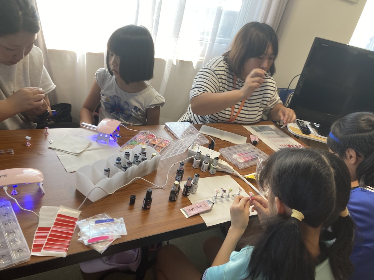 ネイルチップアーティスト講座！副業のお手伝いします ネイルチップアーティスト講座！マルシェや委託販売で副収入！ イメージ3