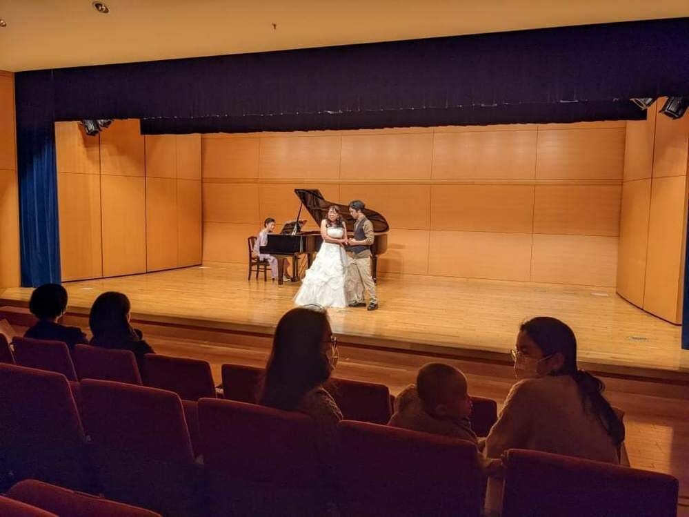 オペラのプロがカラオケの苦手を克服させます 音程やリズムを正確にして発声を直せば気持ちよく歌えます。 イメージ6