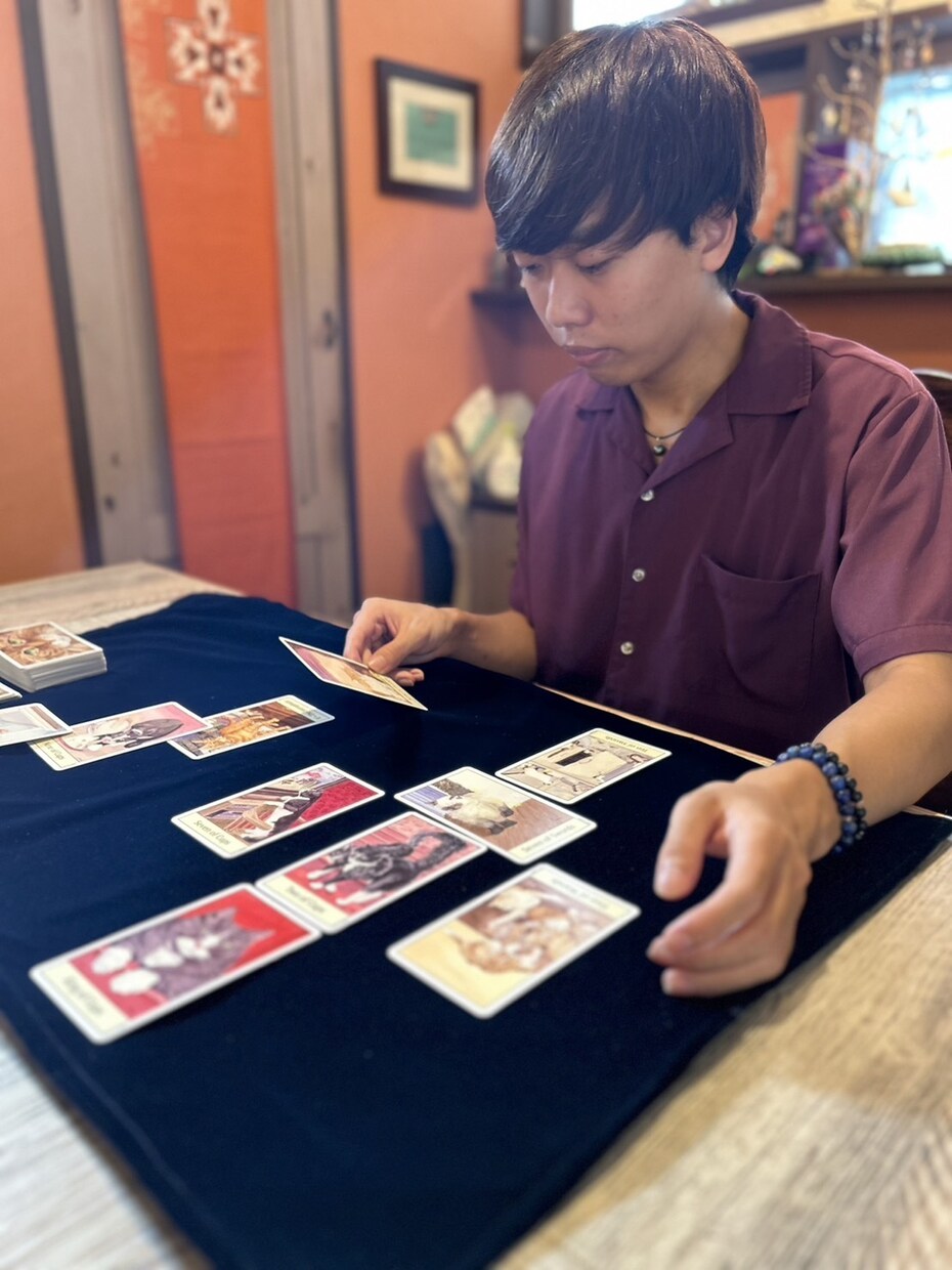 20歳の占い師が真剣に占います あなたに寄り添い、確実に解決へと導きます！ イメージ1