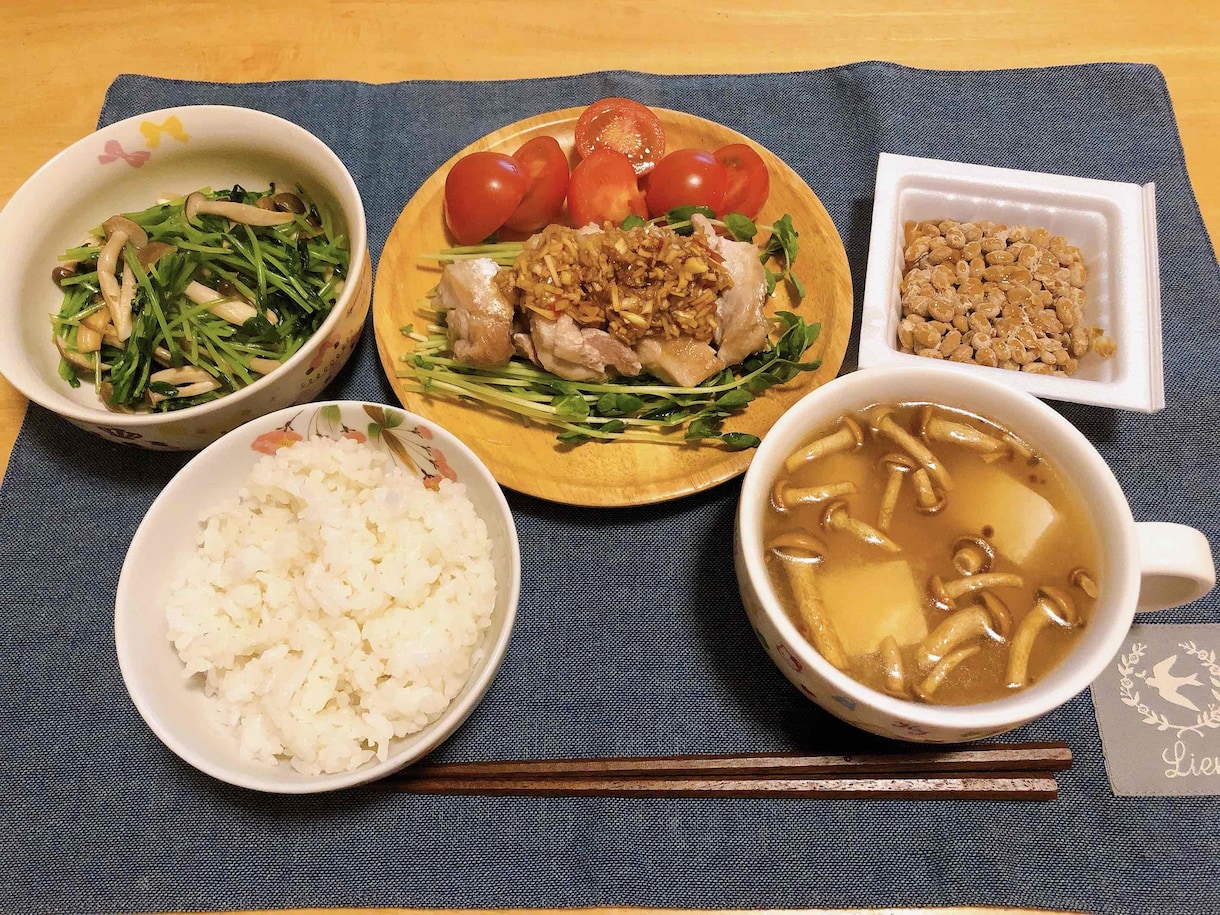 一週間の一汁三菜レシピ(一人暮らし対応)を教えます 一汁三菜夕食メニューに挑戦したいが考えるのが面倒なあなたに。 イメージ1